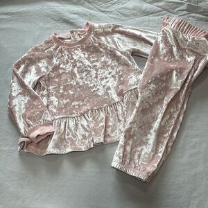Tucker + Tate - 2 piece velour outfit. Size 18 months